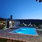 Vukas 빌라